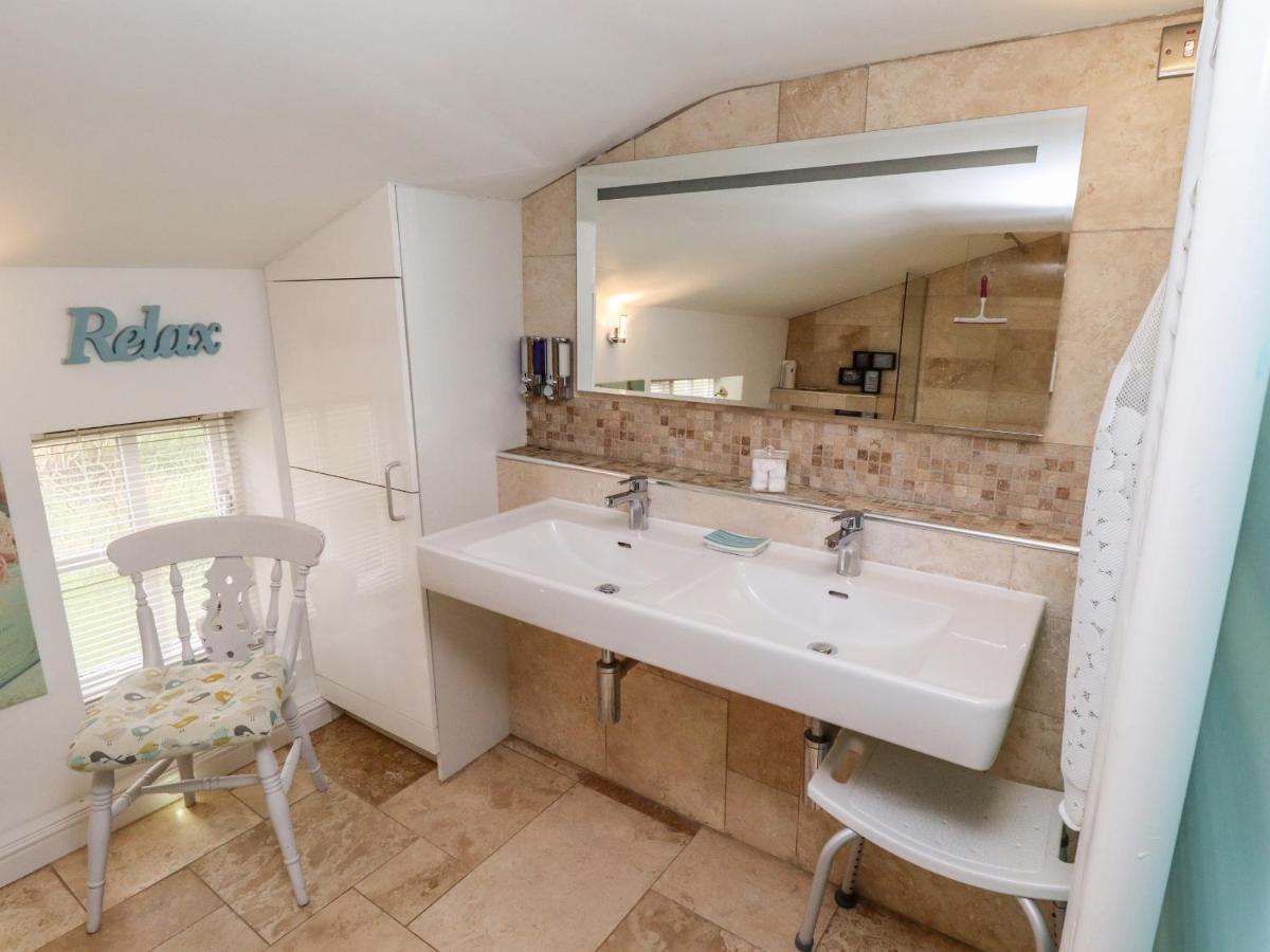 Clematis Cottage Маркет Рейзън Екстериор снимка